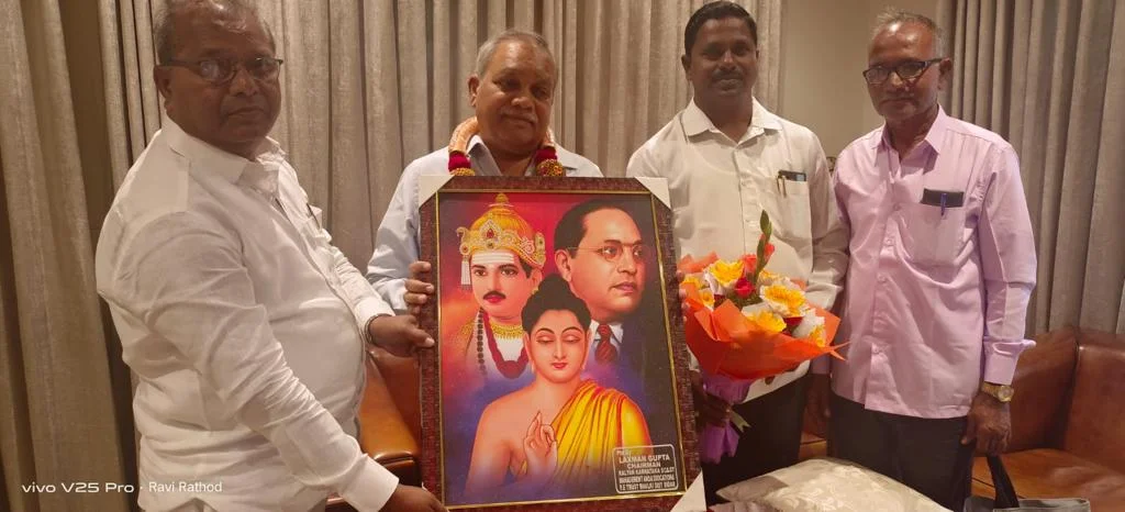 Shri H C Mahadevappa Minister of Social Welfare Govt. Of Karnataka being felicitated at his office by Shri L G Gupta President P E Society Bhalki along with Shri K Pundalikrao Ex MLC Bidar and HM Sangameshwar High School Kesar Jawalaga.